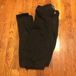 Black American Eagle jeans